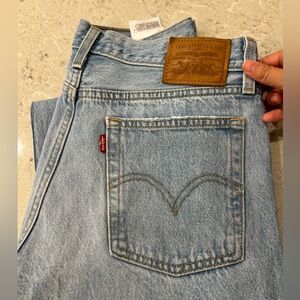 Levi’s Wedgie Straight Ankle Length